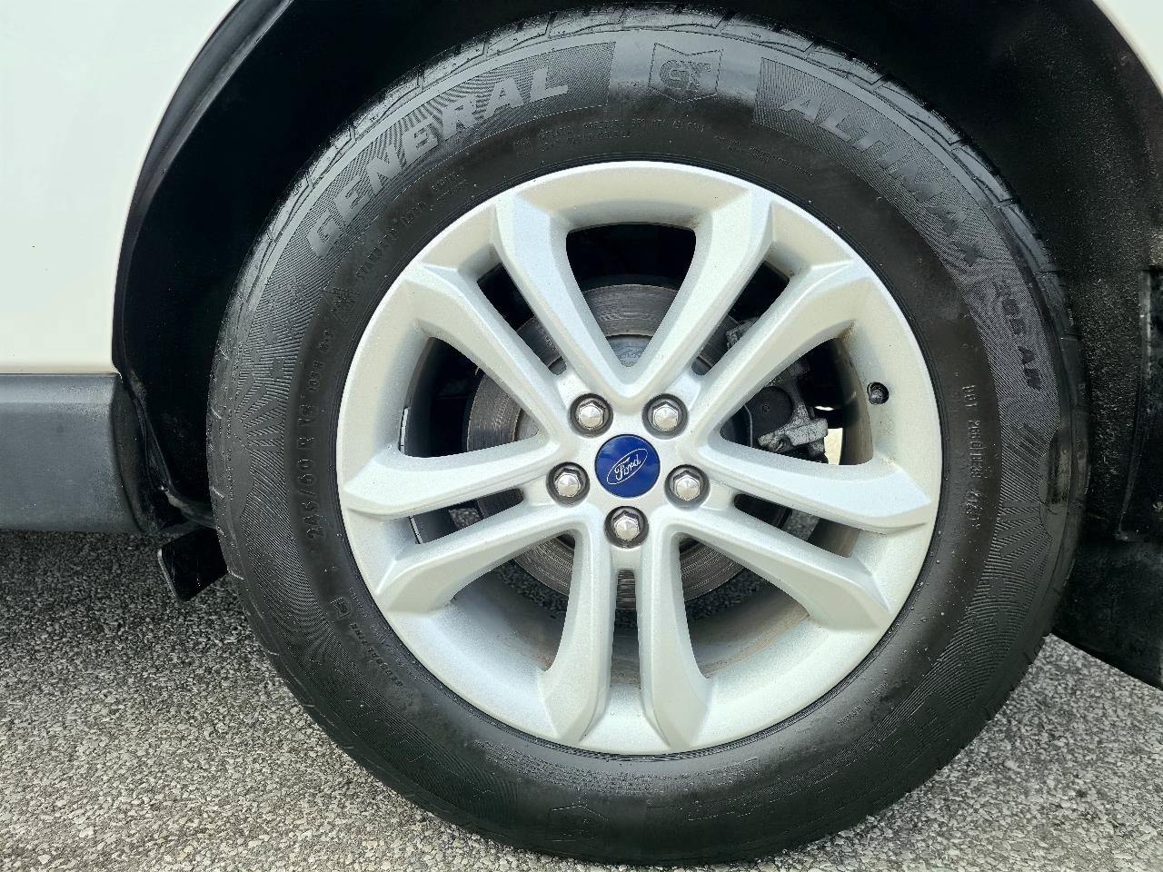Used 2019 Ford Edge SEL w/ Equipment Group 201A AWD/4WD image 9