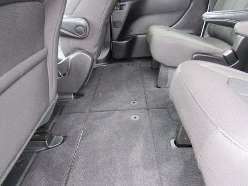 Used 2023 Chrysler Pacifica Touring FWD image 27