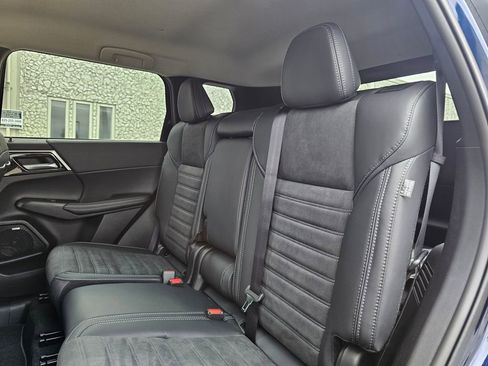 New 2026 Mitsubishi Outlander SE AWD/4WD image 14
