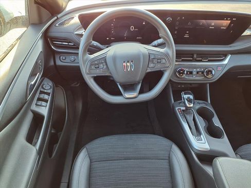 Certified 2025 Buick Envista Preferred image 15