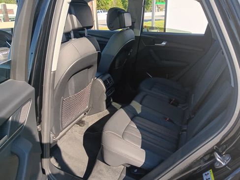 Used 2021 Audi Q5 2.0T Premium w/ Convenience Package AWD/4WD image 11