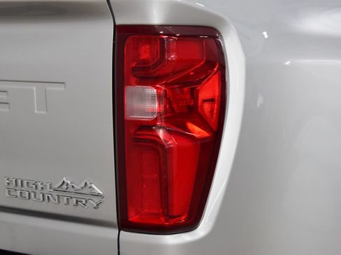 Used 2022 Chevrolet Silverado 3500 High Country w/ LPO, Hitch Package AWD/4WD image 23