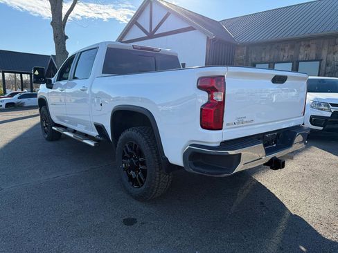 Used 2022 Chevrolet Silverado 3500 LT w/ Convenience Package image 3