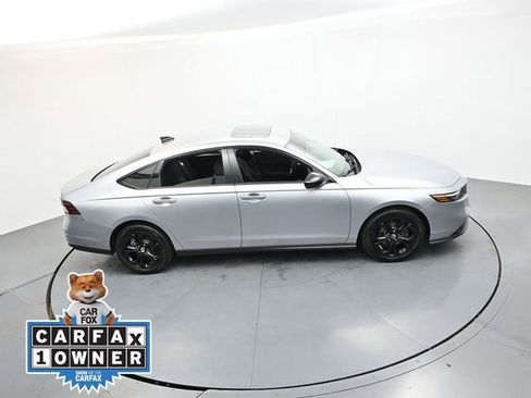 Used 2025 Honda Accord SE image 29