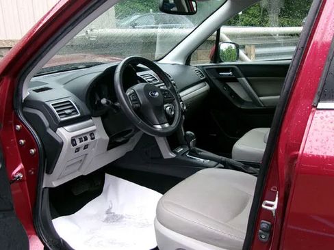 Used 2016 Subaru Forester 2.5i Touring w/ Eyesight & Navigation System AWD/4WD image 13