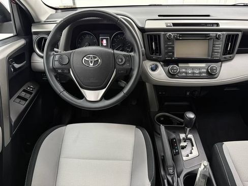 Used 2018 Toyota RAV4 XLE w/ Plus Extra Value Package FWD image 31