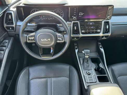 Used 2023 Kia Sorento S w/ Panoramic Sunroof Package FWD image 16
