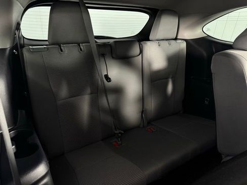 Used 2023 Toyota Highlander LE image 16