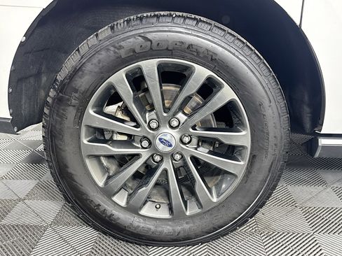 Used 2020 Ford Expedition Max Limited image 32