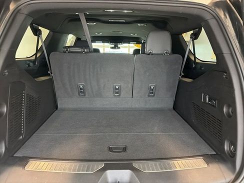 Used 2022 Chevrolet Suburban RST w/ Luxury Package AWD/4WD image 20