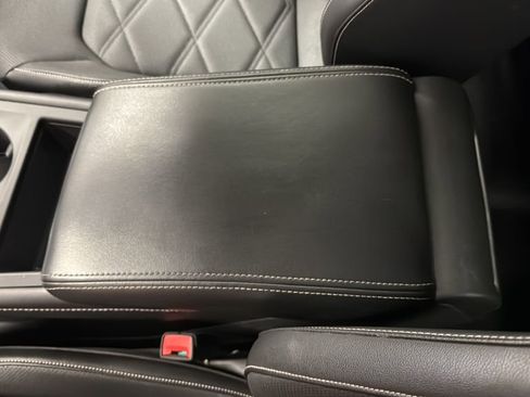 Used 2024 Volkswagen Atlas SE AWD/4WD image 19