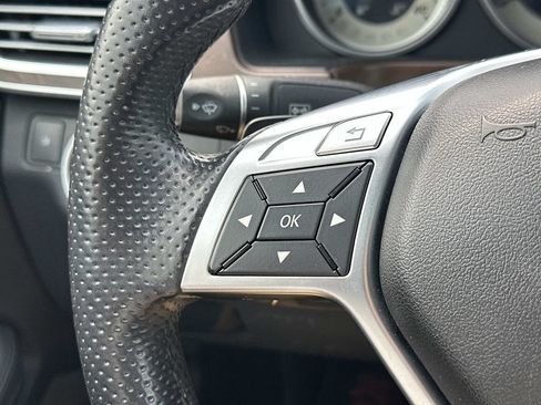 Used 2014 Mercedes-Benz E 350 4MATIC Sedan image 22