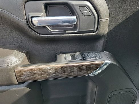 Used 2021 Chevrolet Silverado 1500 RST image 6