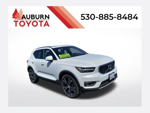 Used 2021 Volvo XC40 T5 Inscription w/ Advanced Package AWD/4WD image 1