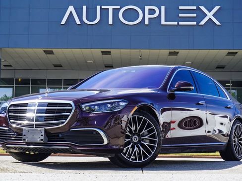 Used 2022 Mercedes-Benz S 580 4MATIC Sedan image 1