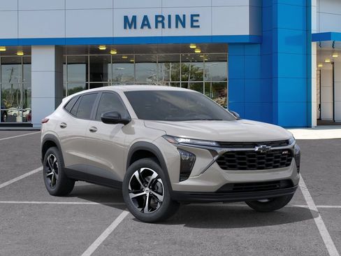 New 2026 Chevrolet Trax RS w/ Driver Confidence Package FWD image 7