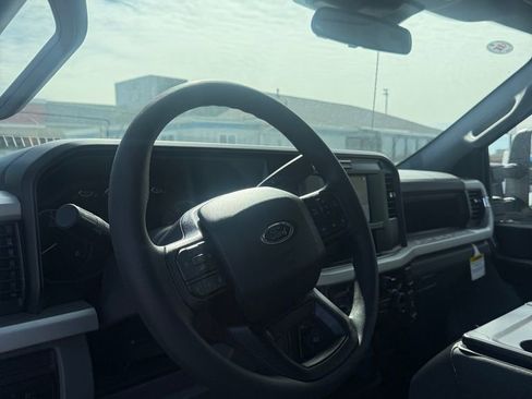 New 2026 Ford F550 4x4 Supercab Super Duty image 8