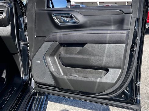 Used 2023 GMC Yukon XL AT4 w/ AT4 Premium Plus Package image 22