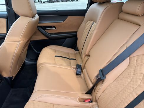 Certified 2025 MAZDA CX-70 3.3 Turbo S w/ Premium Plus image 57