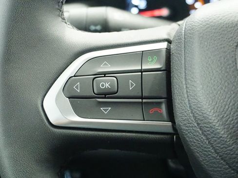 Used 2024 Jeep Compass Latitude image 35