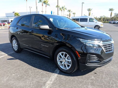 Certified 2024 Chevrolet Equinox LS image 3