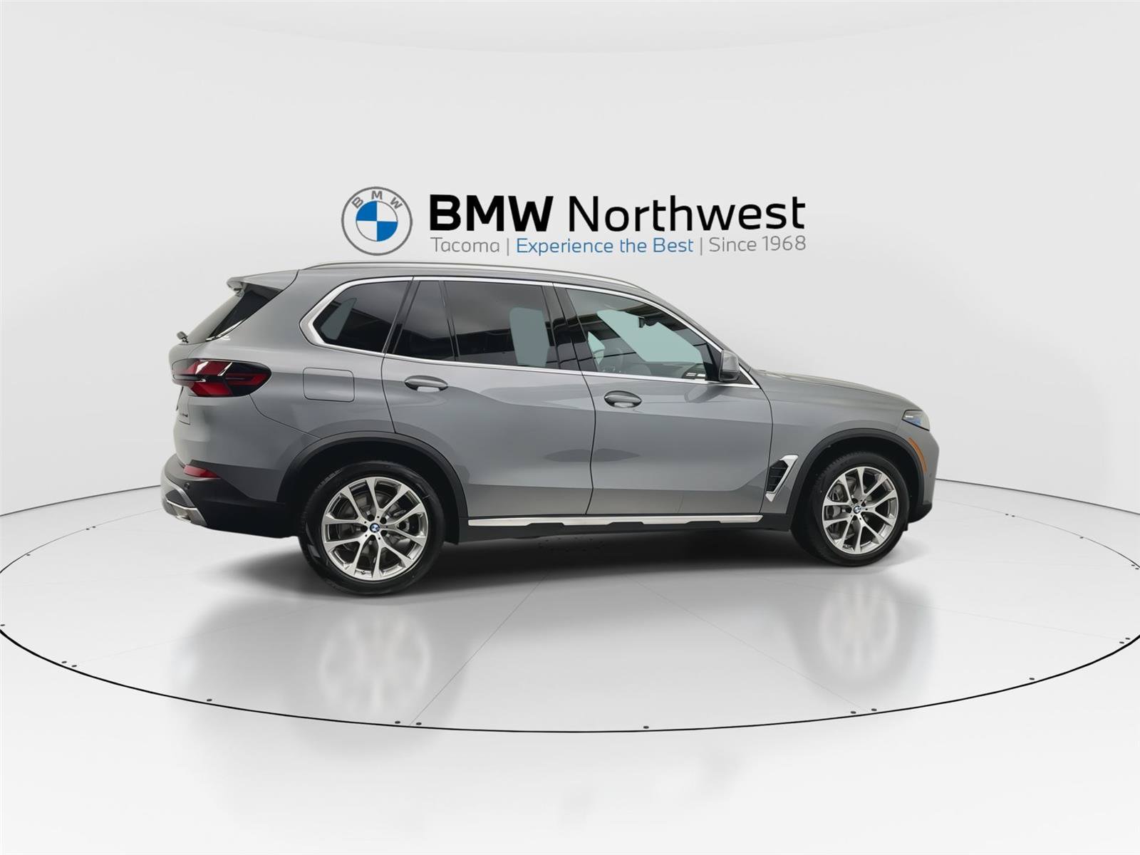 Used 2026 BMW X5 xDrive40i AWD/4WD image 4