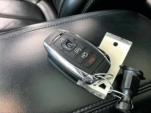 Used 2018 Lincoln MKC Reserve w/ Lincoln MKC Climate Package AWD/4WD image 13