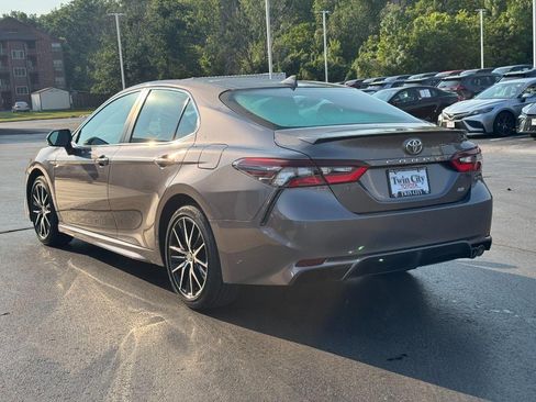 Certified 2022 Toyota Camry SE FWD image 7