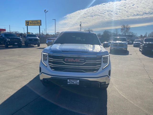 Used 2023 GMC Sierra 1500 SLT w/ SLT Premium Package AWD/4WD image 9