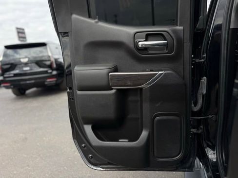 Used 2019 Chevrolet Silverado 1500 LTZ image 15