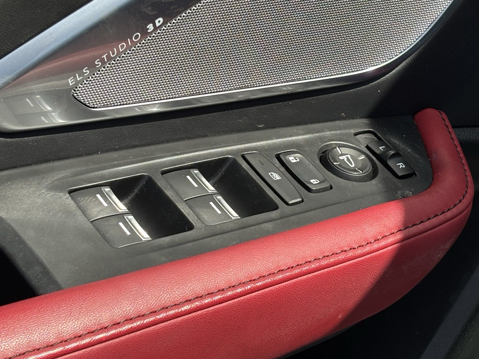Used 2023 Acura RDX w/ Advance Package FWD image 15