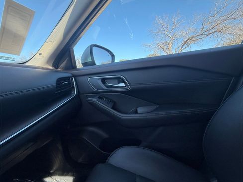 Used 2021 Nissan Rogue SL w/ Premium Package image 22