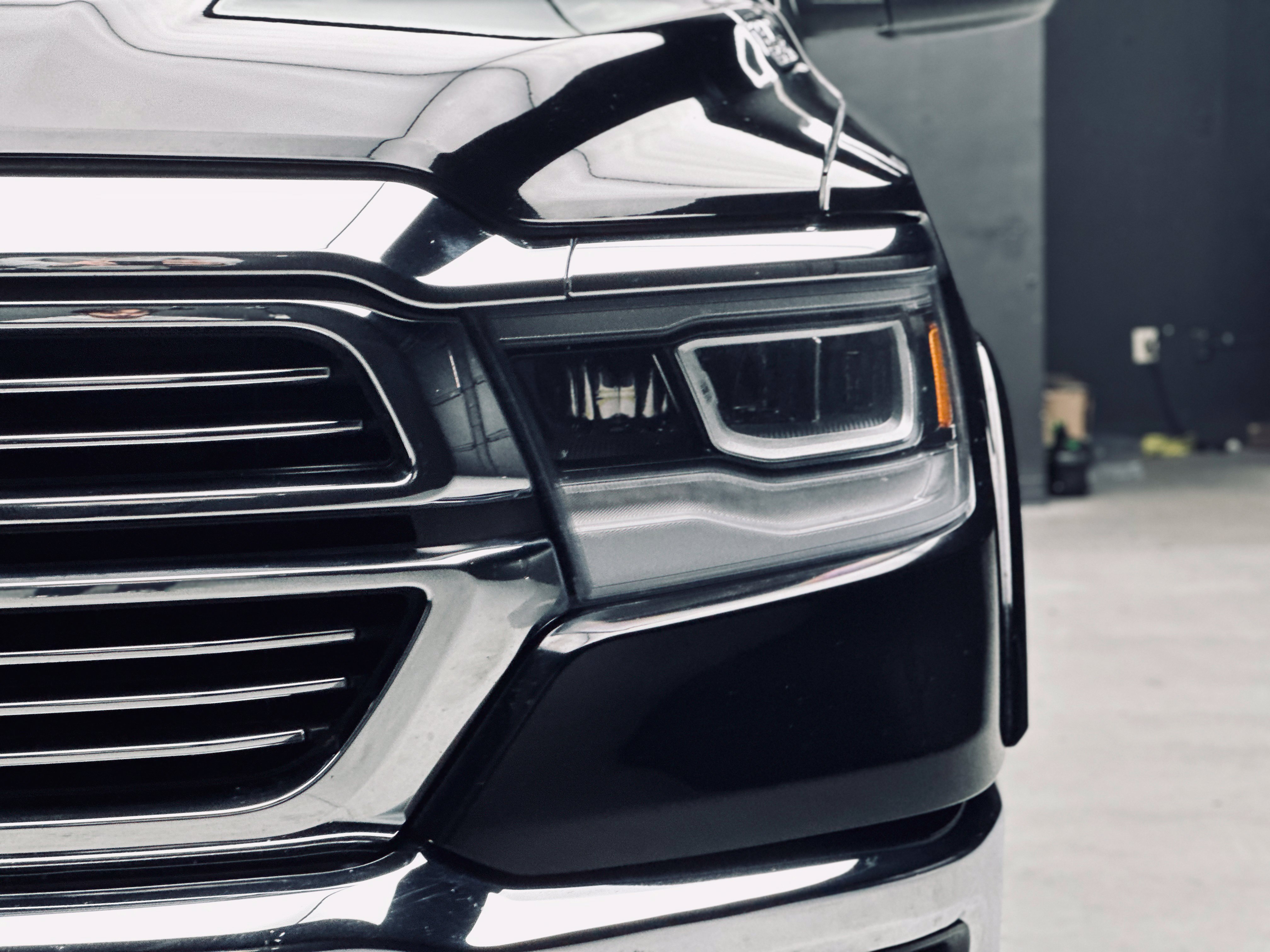 Used 2019 RAM 1500 Laramie AWD/4WD image 13