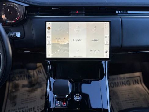 Used 2025 Land Rover Range Rover Sport SE image 26