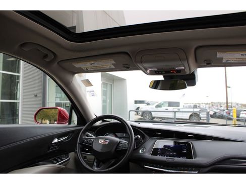 Used 2019 Cadillac XT4 Premium Luxury image 19