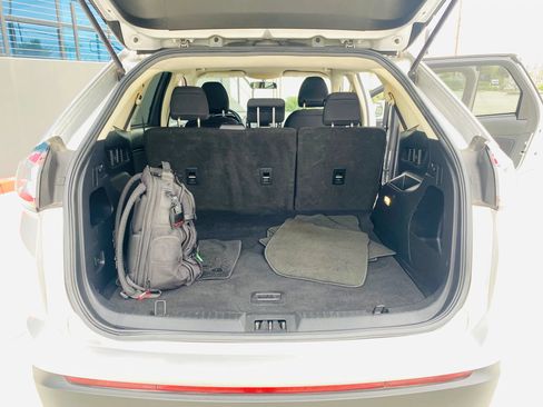 Used 2016 Ford Edge SE image 20