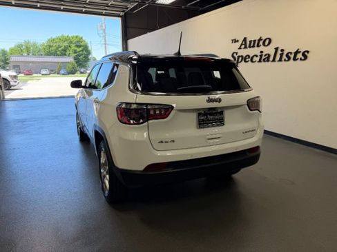 Used 2025 Jeep Compass Limited AWD/4WD image 3