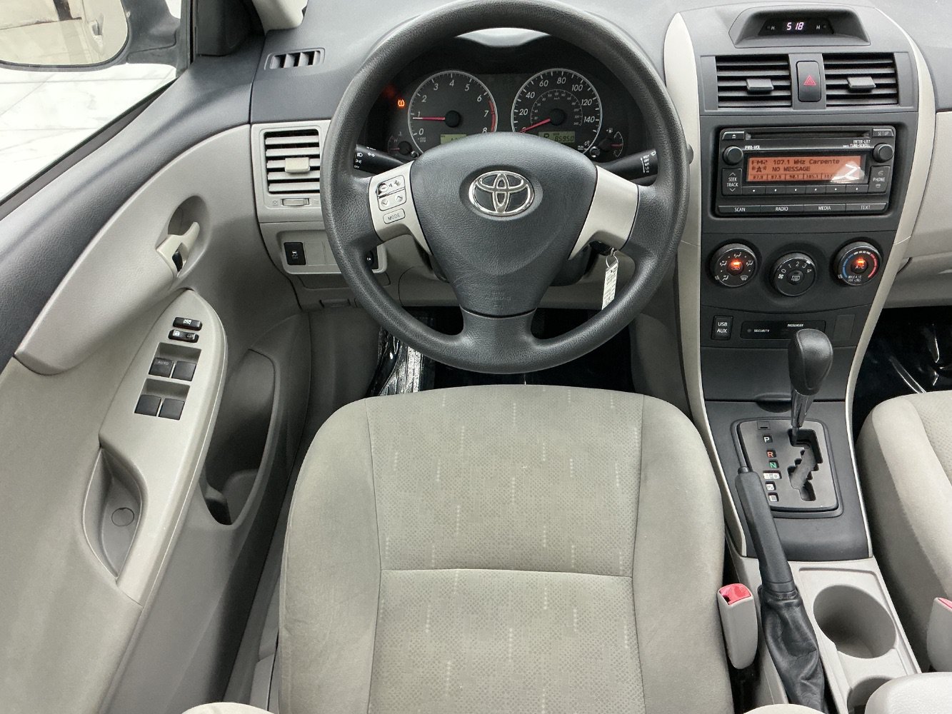 Used 2012 Toyota Corolla L FWD image 30