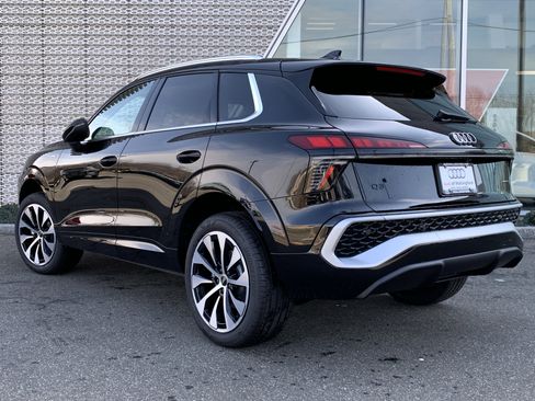 New 2026 Audi Q3 quattro 2.0T image 3