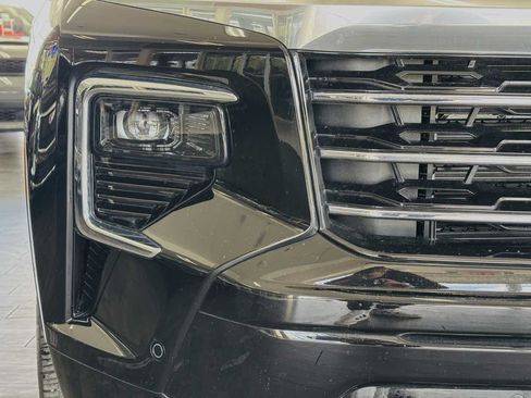 Used 2026 Chevrolet Traverse High Country FWD image 21