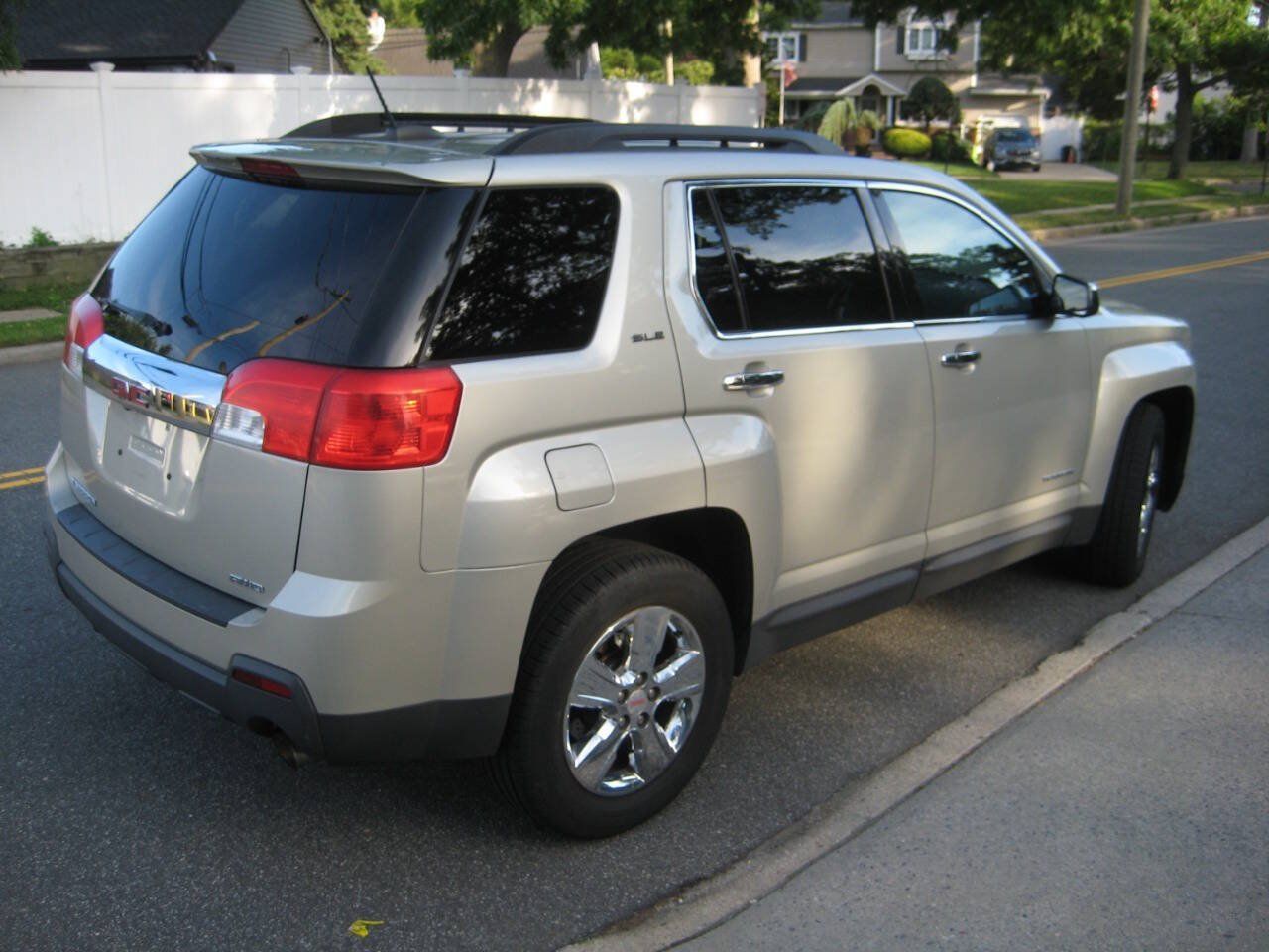 Used 2015 GMC Terrain SLE w/ Chrome Edition AWD/4WD image 5