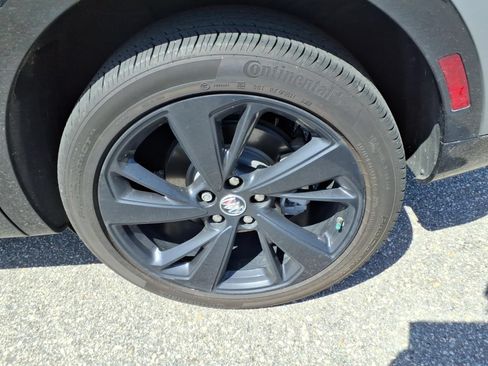 Used 2023 Buick Envision Essence w/ Sport Touring Package FWD image 11
