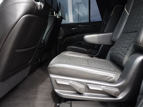 Used 2023 Cadillac Escalade V AWD/4WD image 17