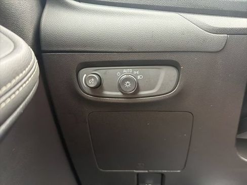 Used 2024 Buick Encore GX Preferred FWD image 35