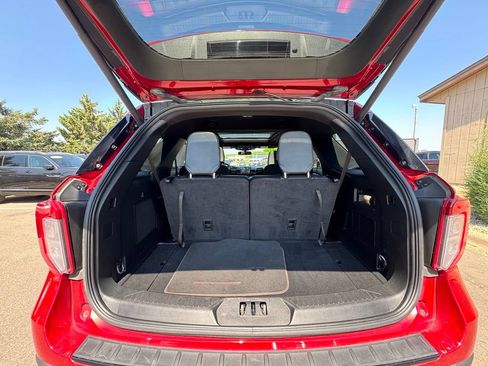 Used 2024 Ford Explorer ST-Line w/ Class IV Trailer Tow Package AWD/4WD image 42