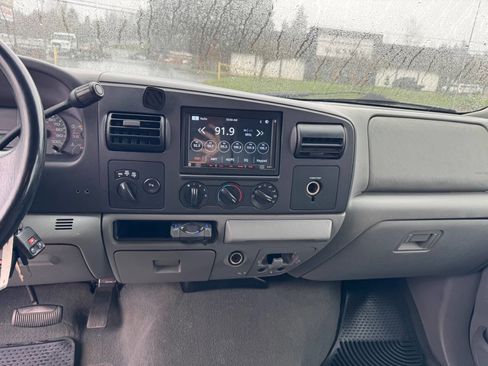 Used 2005 Ford F250 XLT image 15