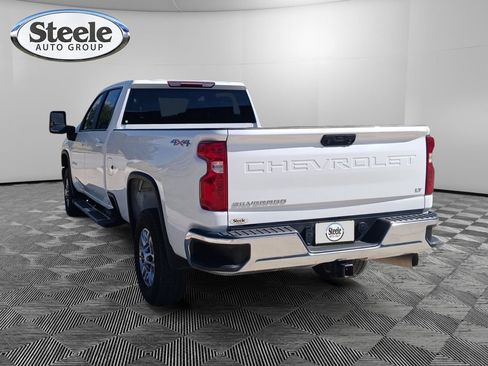 Used 2025 Chevrolet Silverado 2500 LT w/ Convenience Package AWD/4WD image 2