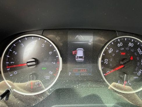 Used 2019 Toyota RAV4 XLE w/ Convenience Package AWD/4WD image 14