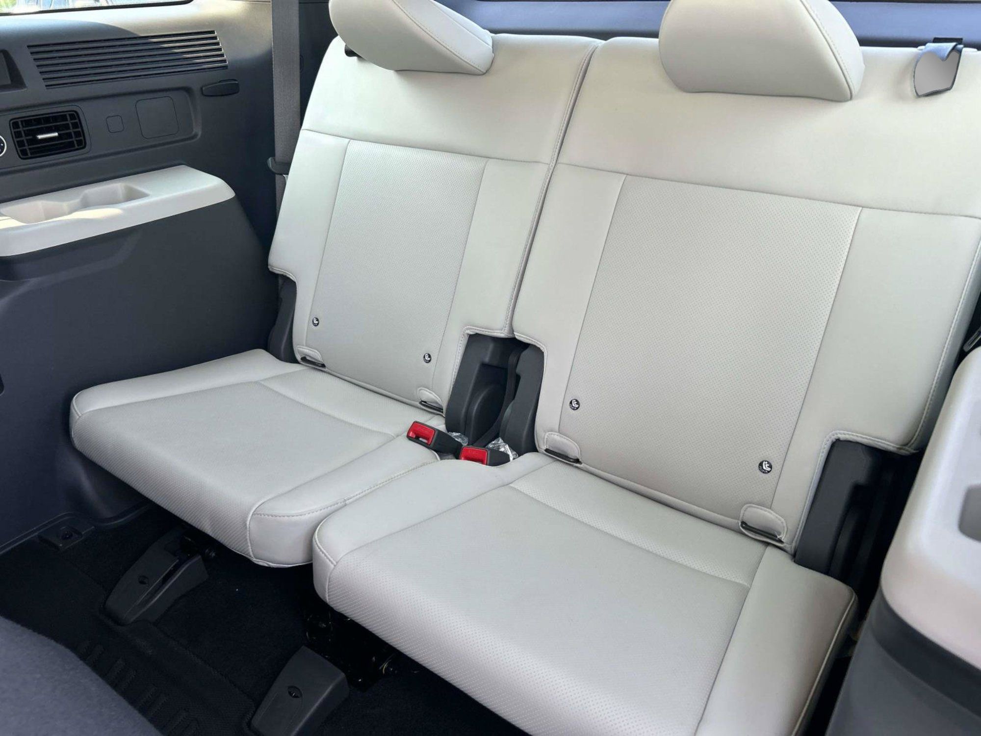 Used 2024 Hyundai Santa Fe SEL FWD image 20