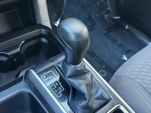 Used 2020 Toyota Tacoma SR5 w/ Technology Package AWD/4WD image 20